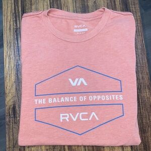 RVCA men’s size Large, salmon colored, vintage dye t-shirt. Excellent condition!